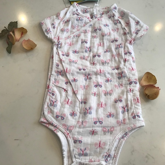 aden and anais kimono onesie